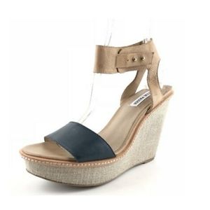 ✔Steve Madden Bevrlie wedge sandals